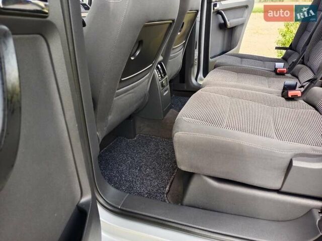 Серый Фольксваген Туран, объемом двигателя 1.6 л и пробегом 171 тыс. км за 6250 $, фото 47 на Automoto.ua