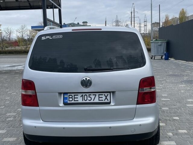 Серый Фольксваген Туран, объемом двигателя 2 л и пробегом 320 тыс. км за 6299 $, фото 3 на Automoto.ua