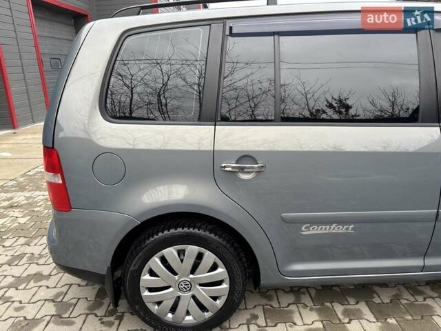 Серый Фольксваген Туран, объемом двигателя 1.9 л и пробегом 281 тыс. км за 6700 $, фото 44 на Automoto.ua