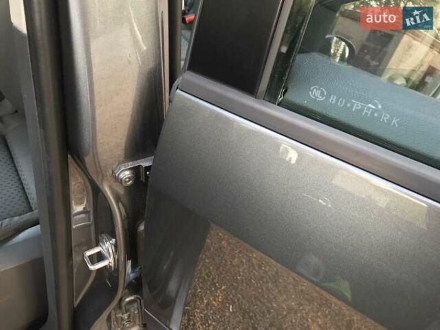 Серый Фольксваген Туран, объемом двигателя 1.6 л и пробегом 232 тыс. км за 5850 $, фото 6 на Automoto.ua