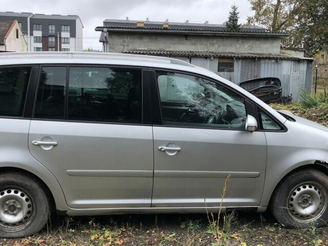 Серый Фольксваген Туран, объемом двигателя 2 л и пробегом 3 тыс. км за 1300 $, фото 4 на Automoto.ua