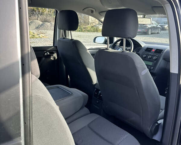 Серый Фольксваген Туран, объемом двигателя 0 л и пробегом 250 тыс. км за 5500 $, фото 11 на Automoto.ua