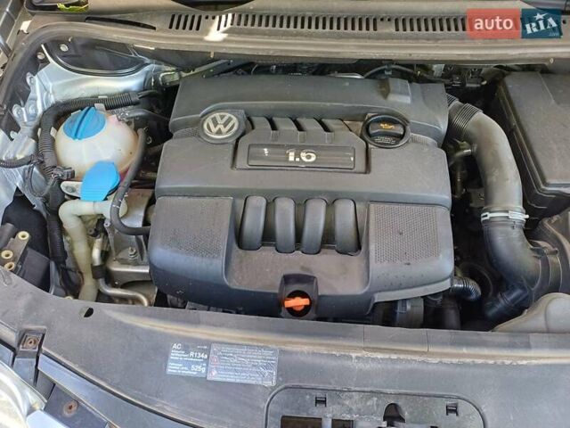Серый Фольксваген Туран, объемом двигателя 1.6 л и пробегом 270 тыс. км за 5199 $, фото 29 на Automoto.ua