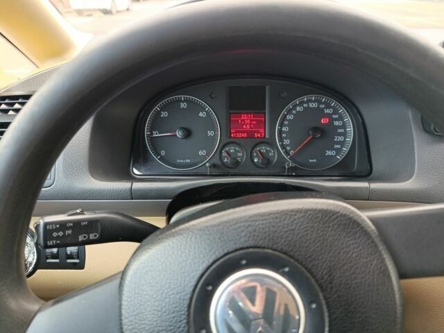 Сірий Фольксваген Туран, об'ємом двигуна 2 л та пробігом 300 тис. км за 2349 $, фото 17 на Automoto.ua