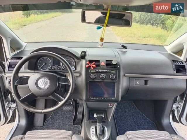 Серый Фольксваген Туран, объемом двигателя 1.6 л и пробегом 171 тыс. км за 6250 $, фото 29 на Automoto.ua