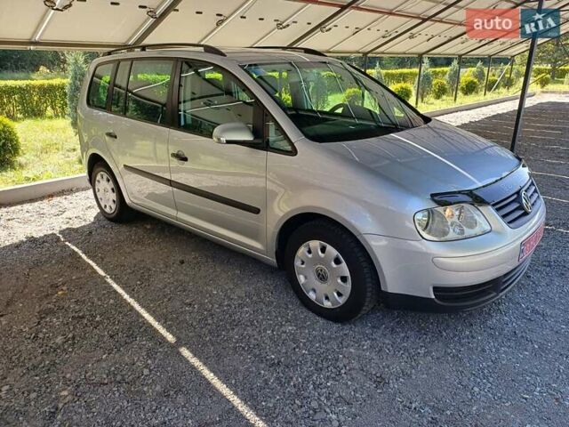 Серый Фольксваген Туран, объемом двигателя 1.6 л и пробегом 270 тыс. км за 5199 $, фото 20 на Automoto.ua