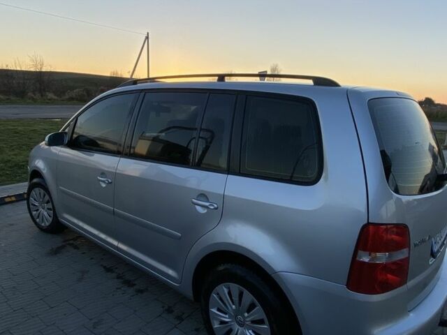 Серый Фольксваген Туран, объемом двигателя 1.9 л и пробегом 356 тыс. км за 5000 $, фото 3 на Automoto.ua