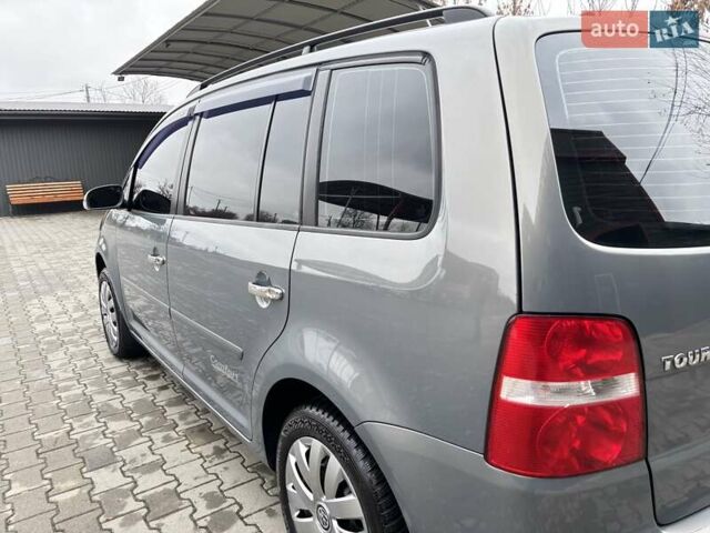 Серый Фольксваген Туран, объемом двигателя 1.9 л и пробегом 281 тыс. км за 6700 $, фото 18 на Automoto.ua