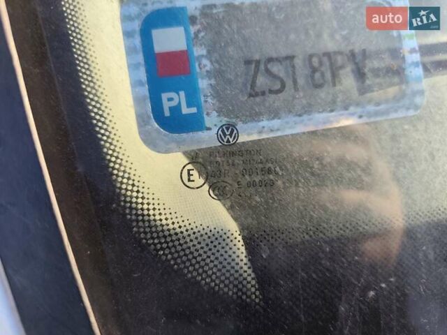 Серый Фольксваген Туран, объемом двигателя 2 л и пробегом 378 тыс. км за 2600 $, фото 13 на Automoto.ua