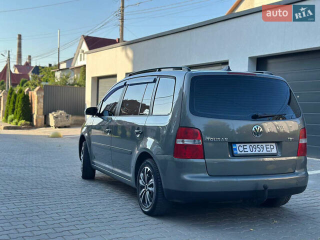 Сірий Фольксваген Туран, об'ємом двигуна 1.9 л та пробігом 360 тис. км за 5450 $, фото 13 на Automoto.ua