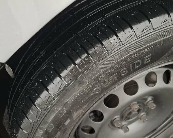 Серый Фольксваген Туран, объемом двигателя 1.6 л и пробегом 207 тыс. км за 5700 $, фото 19 на Automoto.ua