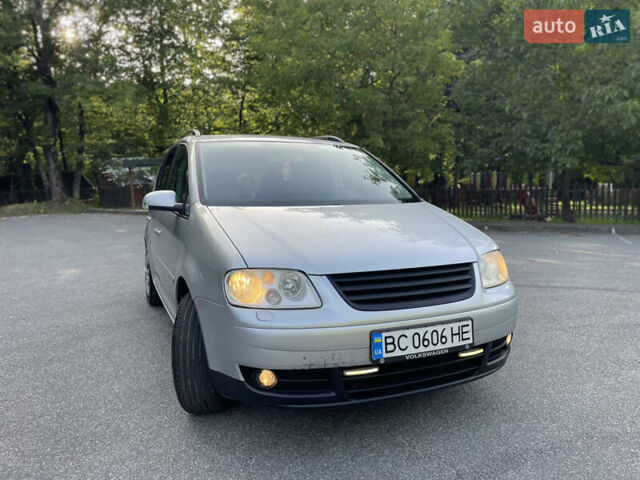 Серый Фольксваген Туран, объемом двигателя 1.98 л и пробегом 231 тыс. км за 4450 $, фото 5 на Automoto.ua