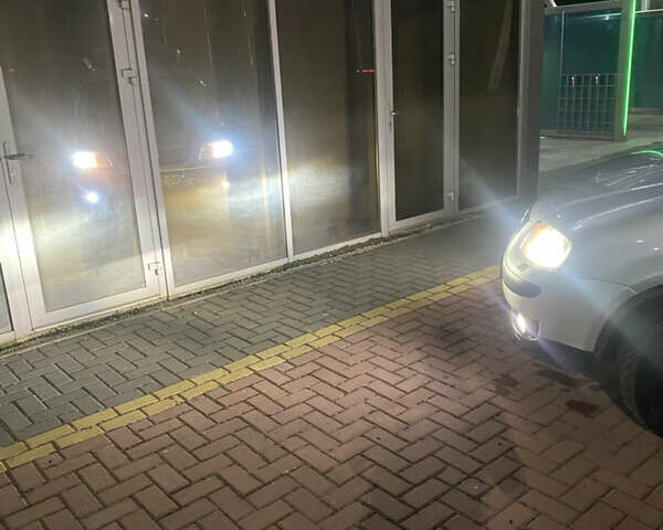 Серый Фольксваген Туран, объемом двигателя 1.97 л и пробегом 490 тыс. км за 5550 $, фото 7 на Automoto.ua