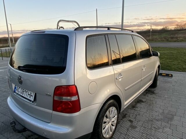 Серый Фольксваген Туран, объемом двигателя 1.9 л и пробегом 356 тыс. км за 5000 $, фото 2 на Automoto.ua