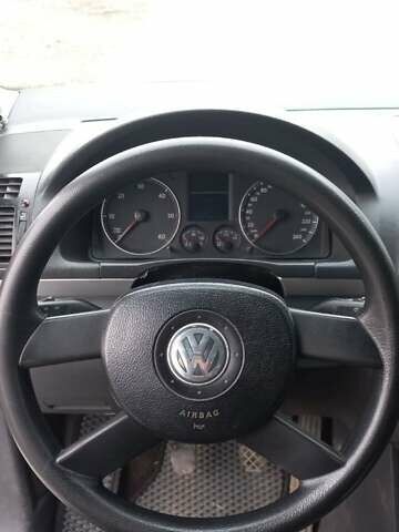 Серый Фольксваген Туран, объемом двигателя 2 л и пробегом 273 тыс. км за 4900 $, фото 9 на Automoto.ua