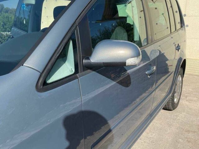 Серый Фольксваген Туран, объемом двигателя 1.6 л и пробегом 3 тыс. км за 5450 $, фото 3 на Automoto.ua