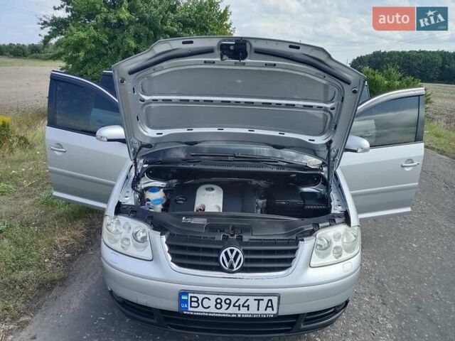 Серый Фольксваген Туран, объемом двигателя 1.6 л и пробегом 171 тыс. км за 6250 $, фото 38 на Automoto.ua