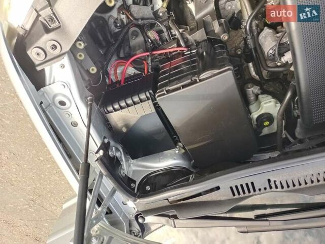 Серый Фольксваген Туран, объемом двигателя 1.6 л и пробегом 171 тыс. км за 6250 $, фото 43 на Automoto.ua