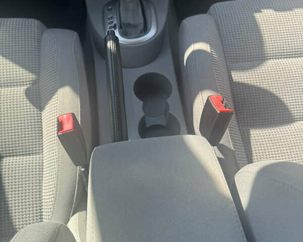 Серый Фольксваген Туран, объемом двигателя 1.6 л и пробегом 187 тыс. км за 7100 $, фото 9 на Automoto.ua