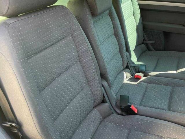 Серый Фольксваген Туран, объемом двигателя 1.6 л и пробегом 3 тыс. км за 5450 $, фото 16 на Automoto.ua