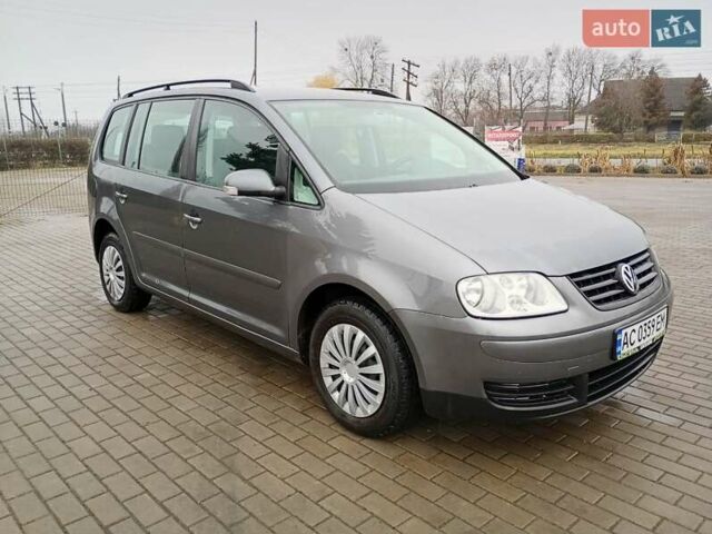 Серый Фольксваген Туран, объемом двигателя 1.6 л и пробегом 238 тыс. км за 4299 $, фото 7 на Automoto.ua
