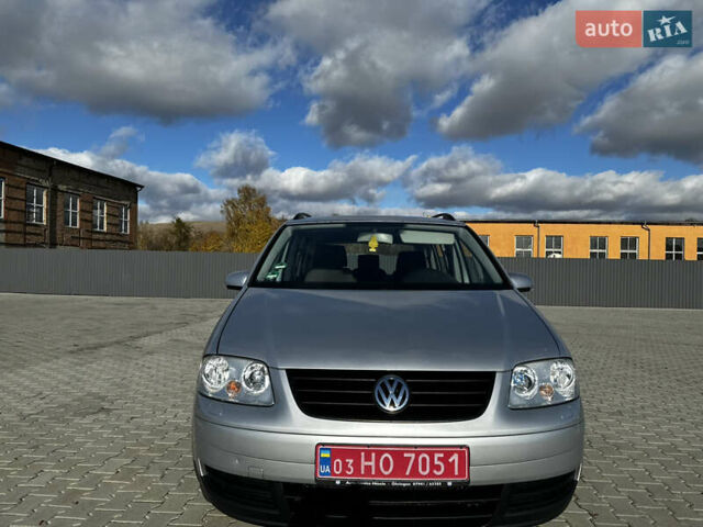 Серый Фольксваген Туран, объемом двигателя 1.6 л и пробегом 228 тыс. км за 4700 $, фото 16 на Automoto.ua