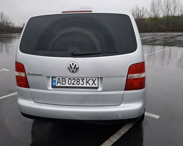 Серый Фольксваген Туран, объемом двигателя 1.6 л и пробегом 207 тыс. км за 5700 $, фото 10 на Automoto.ua