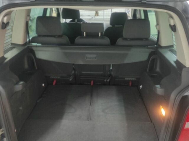 Серый Фольксваген Туран, объемом двигателя 2 л и пробегом 293 тыс. км за 6100 $, фото 8 на Automoto.ua