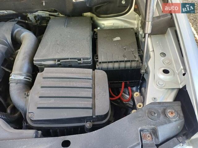 Серый Фольксваген Туран, объемом двигателя 1.6 л и пробегом 270 тыс. км за 5199 $, фото 31 на Automoto.ua