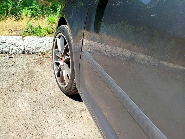 Сірий Фольксваген Туран, об'ємом двигуна 1.6 л та пробігом 280 тис. км за 5500 $, фото 7 на Automoto.ua