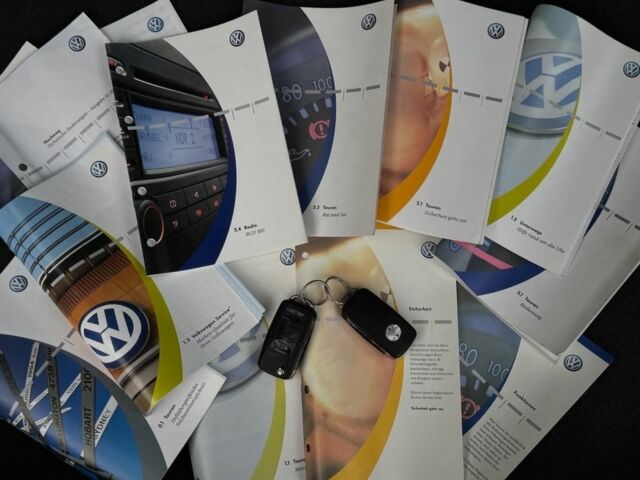 Серый Фольксваген Туран, объемом двигателя 1.6 л и пробегом 223 тыс. км за 6300 $, фото 14 на Automoto.ua