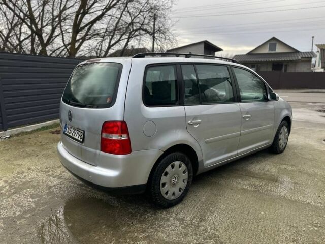 Серый Фольксваген Туран, объемом двигателя 1.9 л и пробегом 400 тыс. км за 2700 $, фото 1 на Automoto.ua