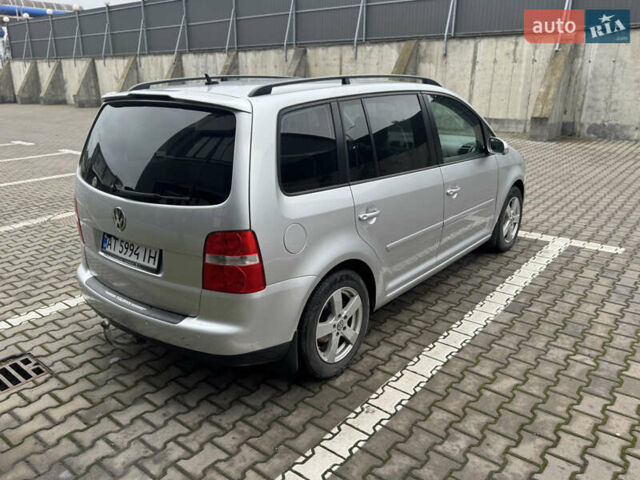 Сірий Фольксваген Туран, об'ємом двигуна 1.6 л та пробігом 262 тис. км за 5500 $, фото 4 на Automoto.ua