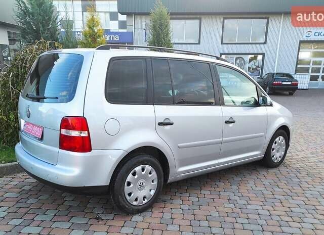 Серый Фольксваген Туран, объемом двигателя 1.6 л и пробегом 220 тыс. км за 5550 $, фото 43 на Automoto.ua