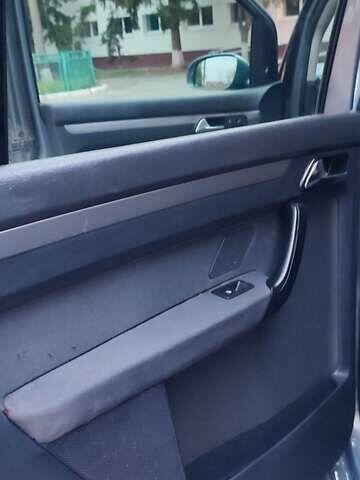 Серый Фольксваген Туран, объемом двигателя 1.9 л и пробегом 254 тыс. км за 5950 $, фото 17 на Automoto.ua