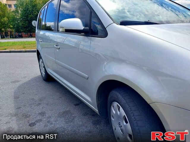 Сірий Фольксваген Туран, об'ємом двигуна 1.6 л та пробігом 219 тис. км за 6699 $, фото 2 на Automoto.ua