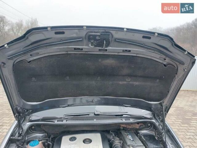 Серый Фольксваген Туран, объемом двигателя 1.97 л и пробегом 320 тыс. км за 6200 $, фото 8 на Automoto.ua