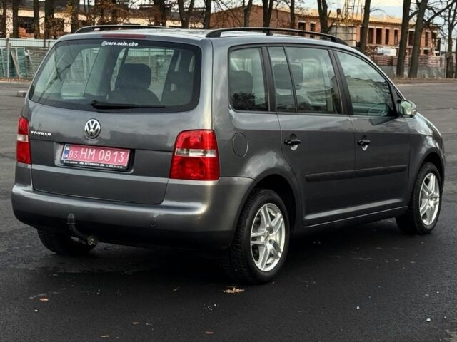 Серый Фольксваген Туран, объемом двигателя 1.6 л и пробегом 223 тыс. км за 6300 $, фото 3 на Automoto.ua