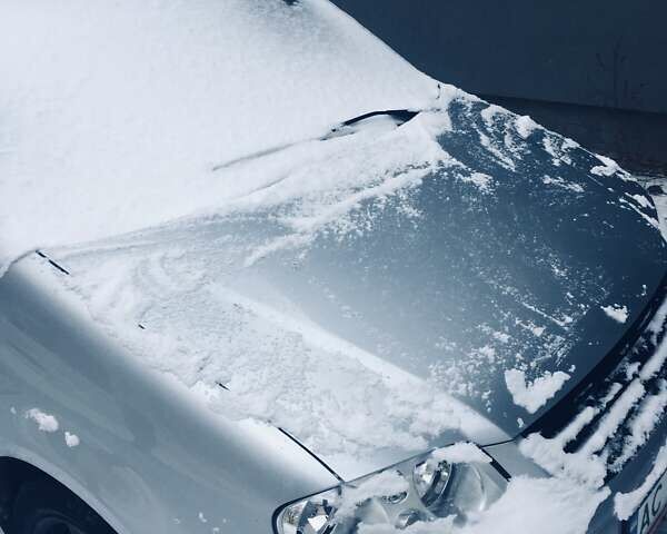 Серый Фольксваген Туран, объемом двигателя 2 л и пробегом 130 тыс. км за 6100 $, фото 1 на Automoto.ua