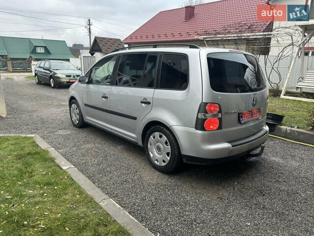 Серый Фольксваген Туран, объемом двигателя 1.6 л и пробегом 151 тыс. км за 4999 $, фото 4 на Automoto.ua