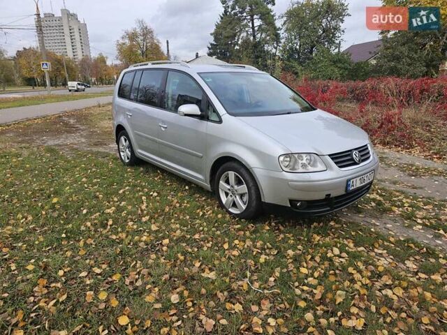 Серый Фольксваген Туран, объемом двигателя 1.6 л и пробегом 280 тыс. км за 5250 $, фото 10 на Automoto.ua