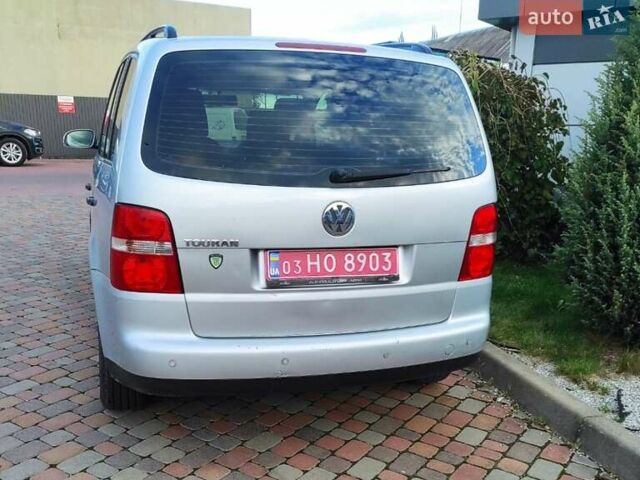 Серый Фольксваген Туран, объемом двигателя 1.6 л и пробегом 220 тыс. км за 5550 $, фото 32 на Automoto.ua