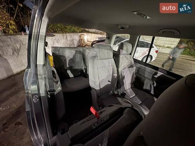 Серый Фольксваген Туран, объемом двигателя 2 л и пробегом 214 тыс. км за 6600 $, фото 48 на Automoto.ua