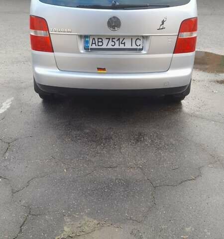 Серый Фольксваген Туран, объемом двигателя 1.6 л и пробегом 225 тыс. км за 5999 $, фото 2 на Automoto.ua