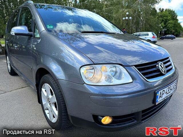 Сірий Фольксваген Туран, об'ємом двигуна 1.6 л та пробігом 239 тис. км за 5400 $, фото 8 на Automoto.ua