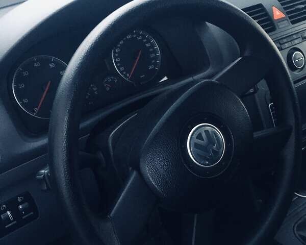 Серый Фольксваген Туран, объемом двигателя 2 л и пробегом 130 тыс. км за 6100 $, фото 11 на Automoto.ua