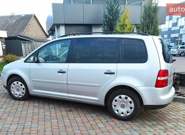 Серый Фольксваген Туран, объемом двигателя 1.6 л и пробегом 220 тыс. км за 5550 $, фото 29 на Automoto.ua