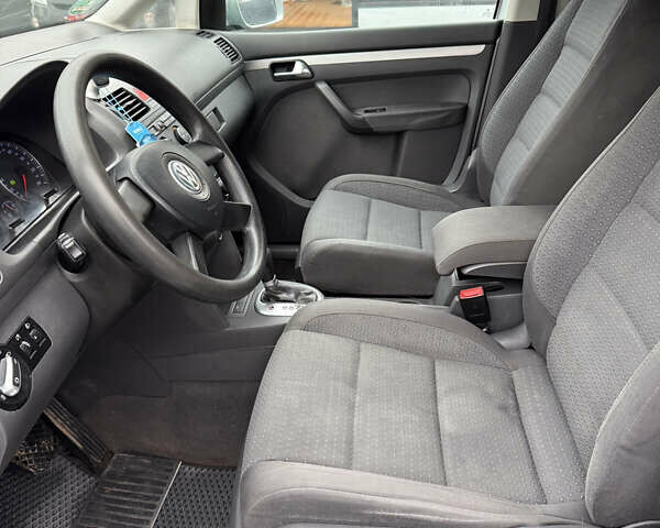 Серый Фольксваген Туран, объемом двигателя 1.6 л и пробегом 192 тыс. км за 5950 $, фото 14 на Automoto.ua