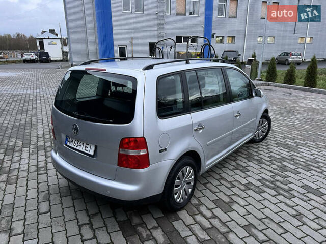 Сірий Фольксваген Туран, об'ємом двигуна 1.6 л та пробігом 307 тис. км за 4900 $, фото 11 на Automoto.ua