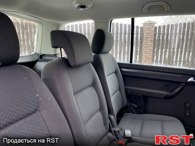 Сірий Фольксваген Туран, об'ємом двигуна 1.6 л та пробігом 204 тис. км за 6500 $, фото 7 на Automoto.ua